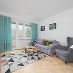 Elegancki Apartament W Warszawie Z Balkonem I Wanna By Rent Like Home